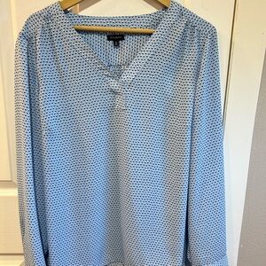 Talbots Light Blue and White Polka Dot Top. Excellent condition. XL